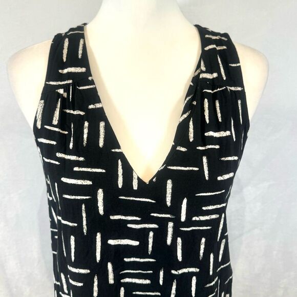 Old Navy black and white artistic brush stroke vneck shift dress size medium - Picture 4 of 8